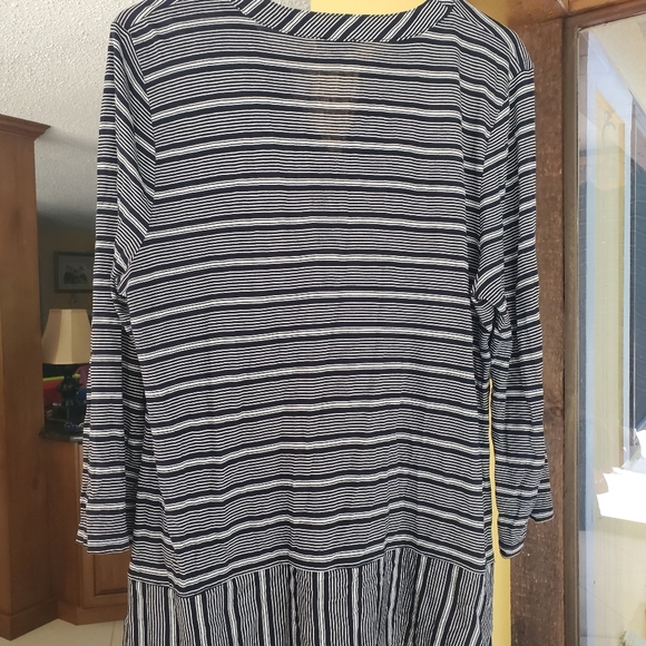 Talbots Top - Picture 2 of 4